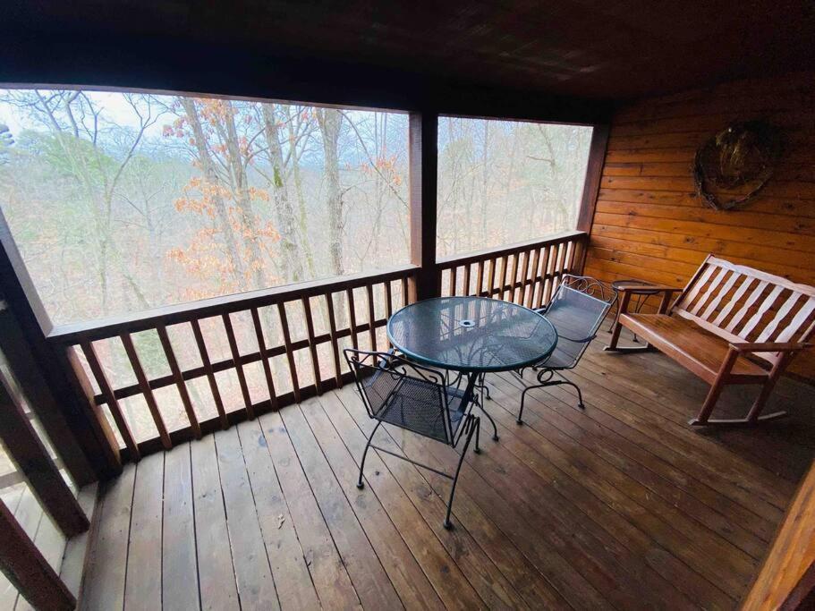 The Loft At Bear Mountain Log Cabins Eureka Springs Exteriér fotografie